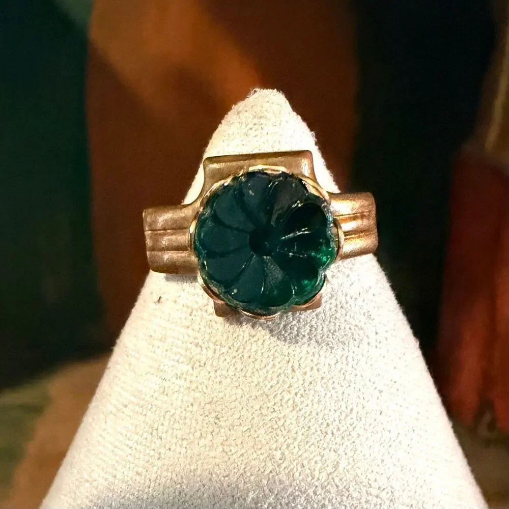 Vintage Green Carved Glass Flower Ring